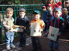 Kindergarten übernahm  zwei Tierpatenschaften