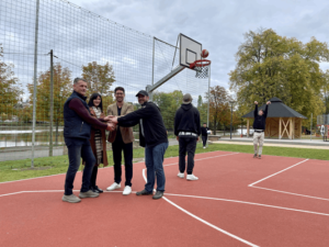 Auf dem Kleinen Festplatz (von links): Torsten Krug, Luisa Lenk, André Neumann und Tino Lenk. (Foto: Ronny Seifarth)