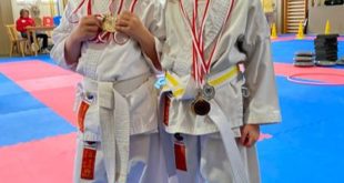 Karate-Kreismeisterschaften im Saale-Orla-Kreis v.l.n.r. Emma Wolst, Aurelia Dentler (Foto: Sakura Meusekwitz)
