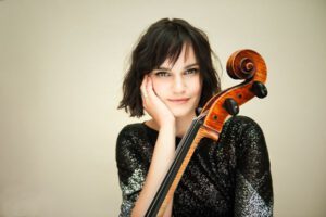 2. Philharmonisches Konzert_Cellistin Raphaela Gromes (Foto: wildundleise.de)