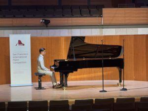 Karl Seyffarth gewinnt Klavierwettbewerb in San Francisco (Foto: Dr. Anne Seyffarth)