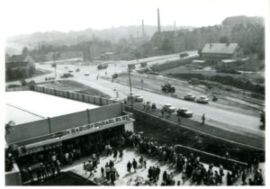 Großer Andrang herrschte 1975 bei der Eröffnung der Kaufhalle in der heutigen Kauerndorfer Allee. (Foto: Stadtarchiv Altenburg)