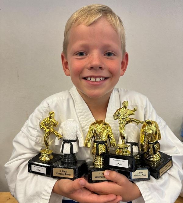 Henry Walter konnte gleich 6 Pokale abräumen (Foto: Sakura Meuselwitz)