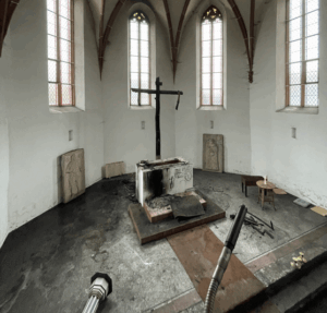 Das Kruzifix nach der Zerstörung (Foto: Pfarrbereich Meuselwitz-Lucka-Rositz)